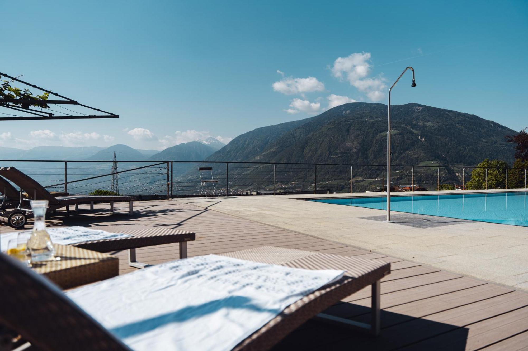 Appartement-Hotel Beatenhof Tirolo Exterior foto