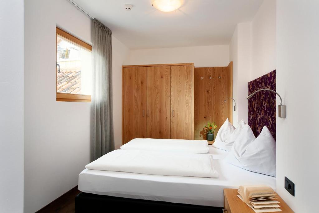 Appartement-Hotel Beatenhof Tirolo Habitación foto