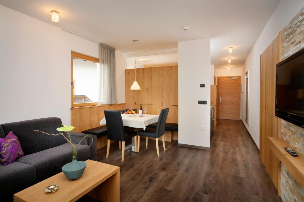 Appartement-Hotel Beatenhof Tirolo Habitación foto